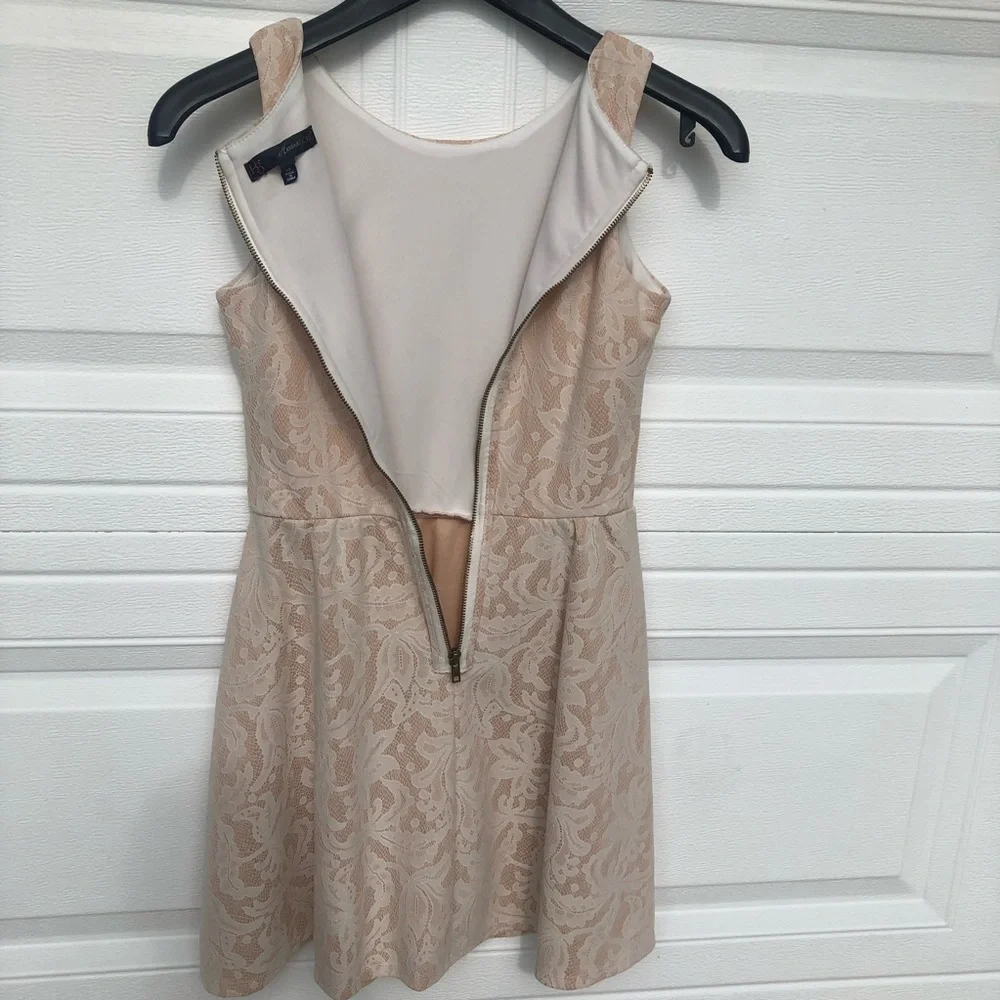XS Off White Lace Flower Midi Dress - Picture 6 of 7